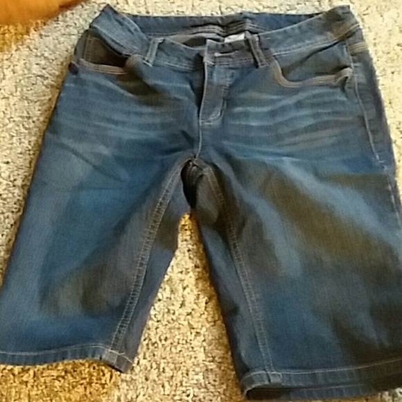 Shorts - Picture 1 of 2